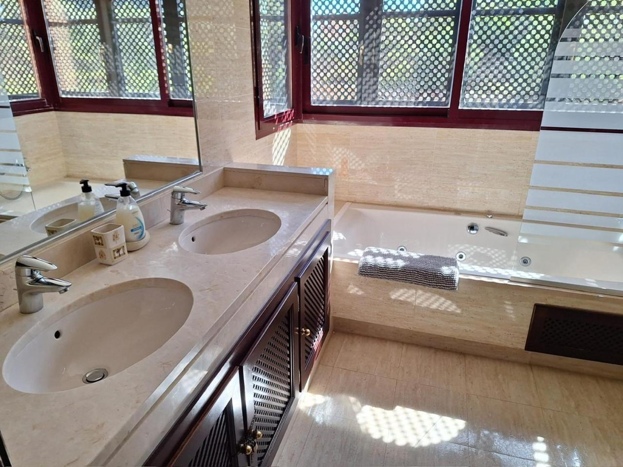 El Soto De Marbella Free Golf-Tennis-Padel-Gym 2 Bedroom Penthouse La Mairena ภายนอก รูปภาพ